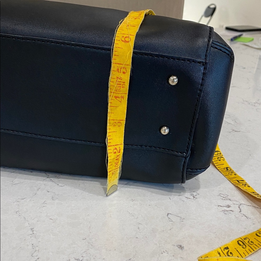 GUESS Black Women's Handbag - Picture 11 of 16
